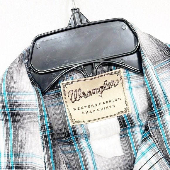 Wrangler plaid long sleeve snap front shirt - Picture 3 of 3